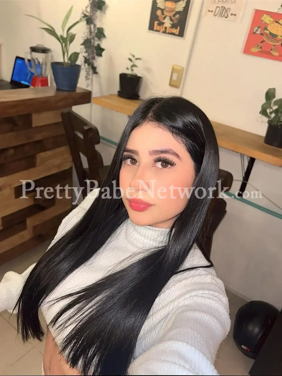 Exclusive Noida Female Escort Garvita for Sensuous Dating and Sex Meets